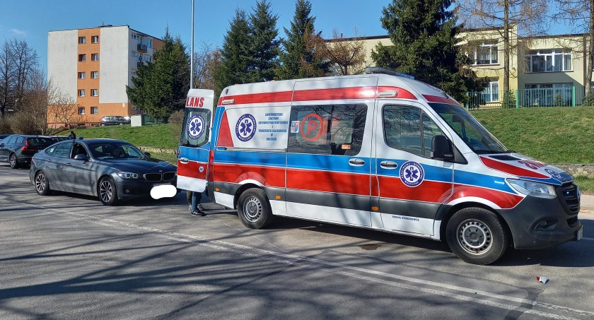 PILNE: wypadek na ul. Armii Krajowej w Starachowicach. Mężczyzna trafił do szpitala