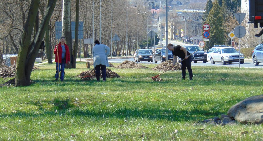 Wdzięczni za pomoc, sami pomagają