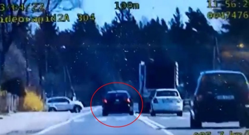 Kobieta z wysokim mandatem. Nie wiedziała, że jadą za nią policjanci