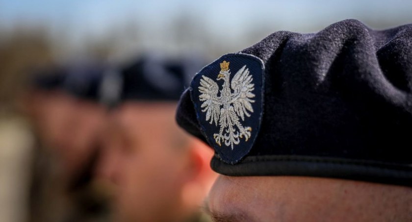 Zderzenie osobówki z autobusem w Starachowicach. Kto był sprawcą?