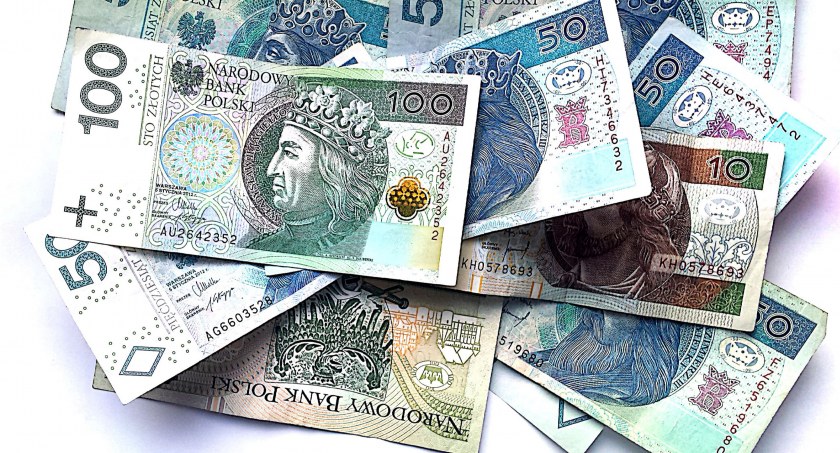 Rusza wypłata 500+ dla uchodźców