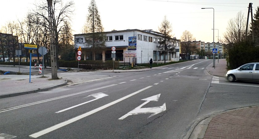 Skrzyżowanie zamknięte, uwaga objazdy