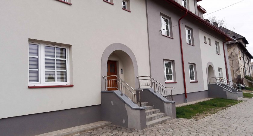 Blok w Starachowicach po termomodernizacji - masakra!