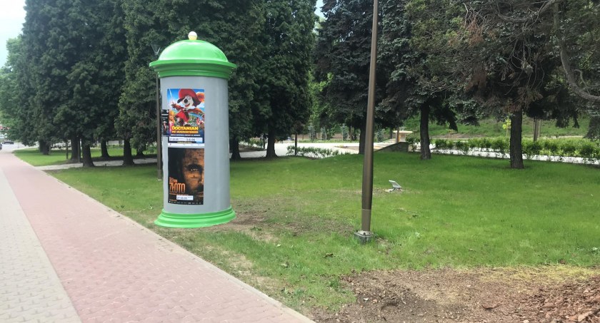 Nowe słupy, czyli... zmarnowane miejsce
