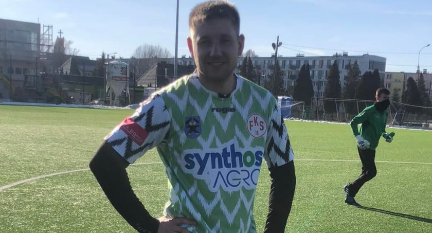 FKS Łazy Starachowice pieczętują awans. 2:0 i po... balu