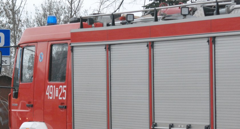 Śmierć w starachowickim mieszkaniu. Co stało się za zamkniętymi drzwiami?
