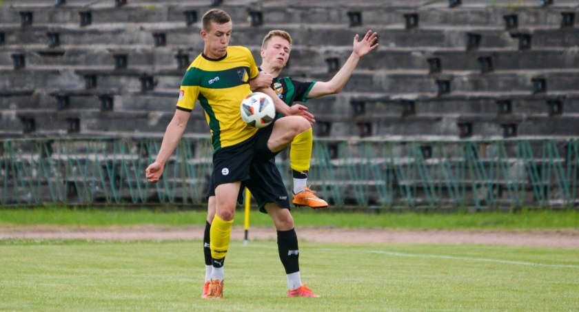 To był jego ostatni mecz w zielono-czarnych barwach. Szpaler dla Artura Kidonia