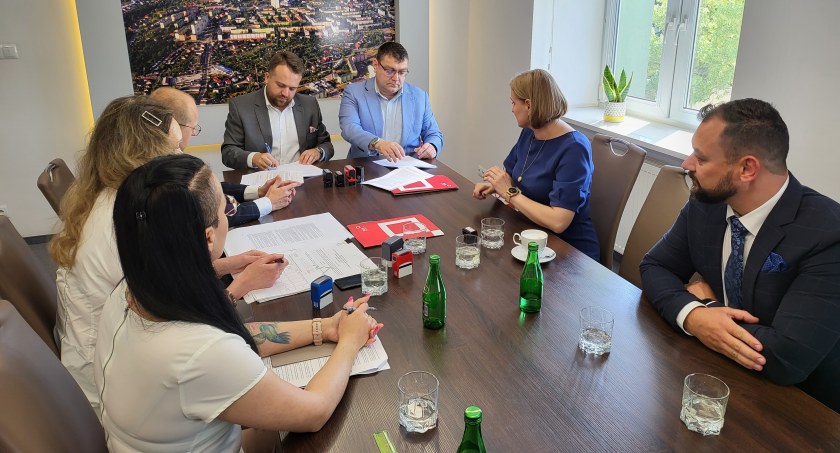 Umowa na kredyt dla Starachowic podpisana