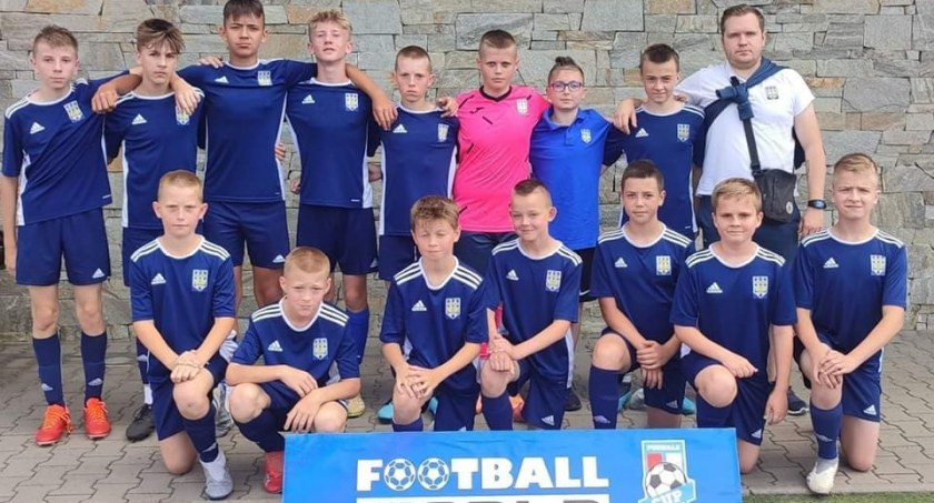 Z Podhala wrócili z okazałym trofeum. Bogatsi o nowe, piłkarskie doświadczenia