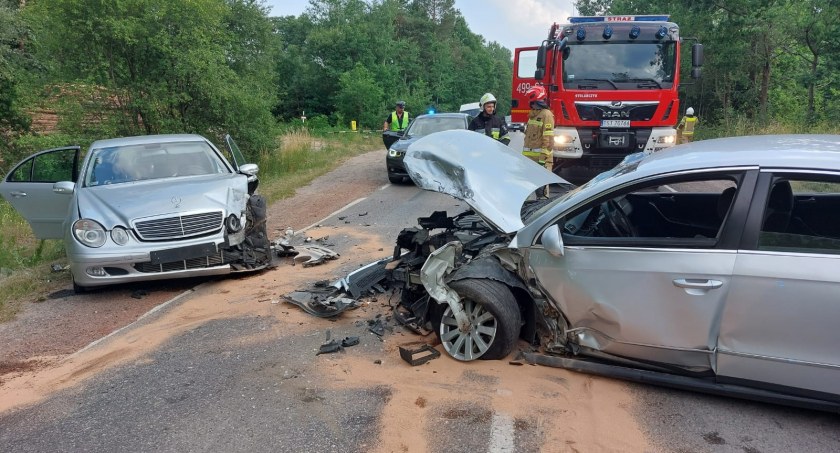 Wypadek na trasie Starachowice – Rzepin. Fatalny manewr wyprzedzania