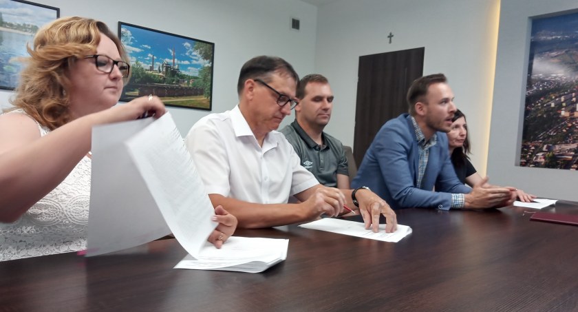 Uczniowie ze Starachowic zaprojektują i zadbają o zieleń w mieście