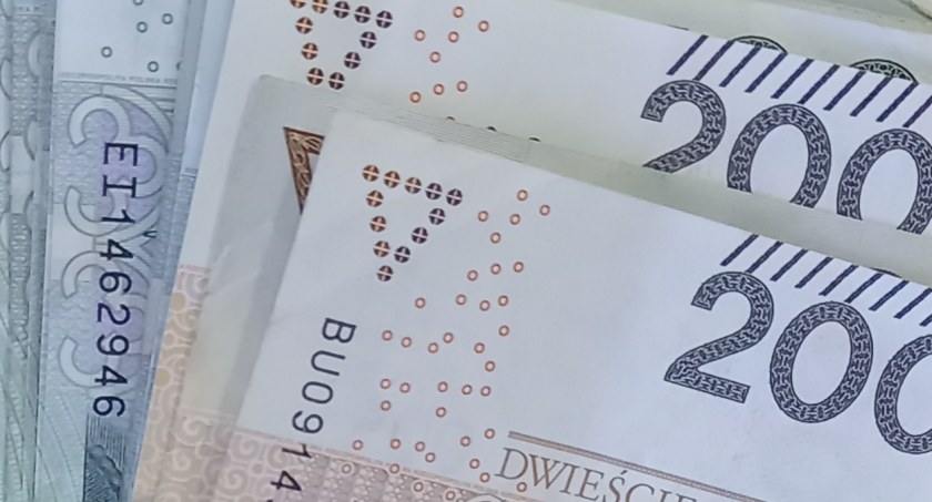 Szok! Wyłudzili od kobiet prawie 90.000 zł...