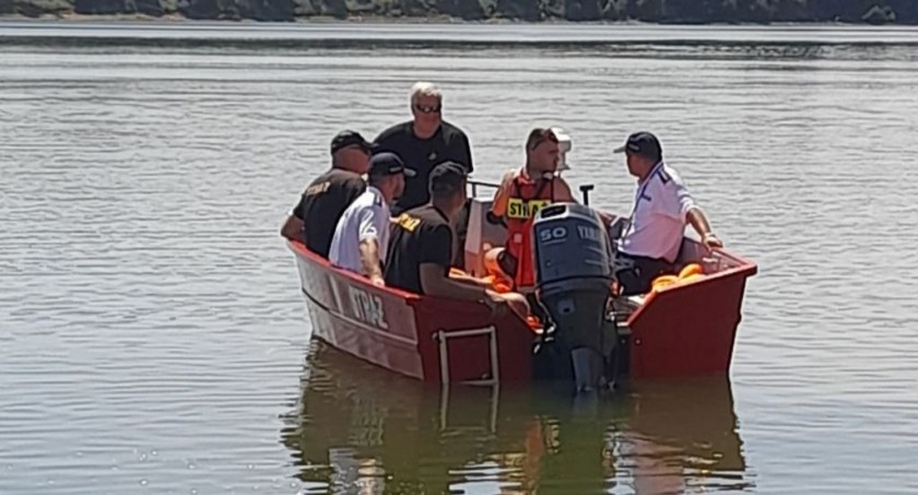 Zalew Wióry i Brody pod lupą policjantów i strażaków. Wolą dmuchać na zimne