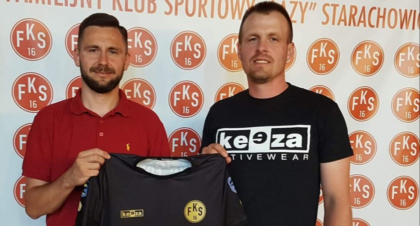 W wyścigu zbrojeń na razie na czele. FKS Łazy Starachowice głównym faworytem do awansu?