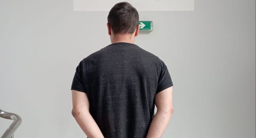 Rodzinny dramat z nożem w ręku. Policjanci znają personalia napastnika