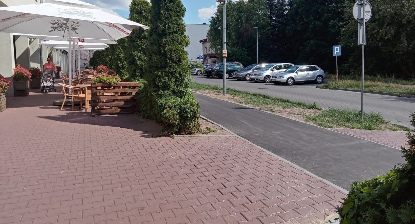 Bez pasów dla pieszych na ścieżce rowerowej