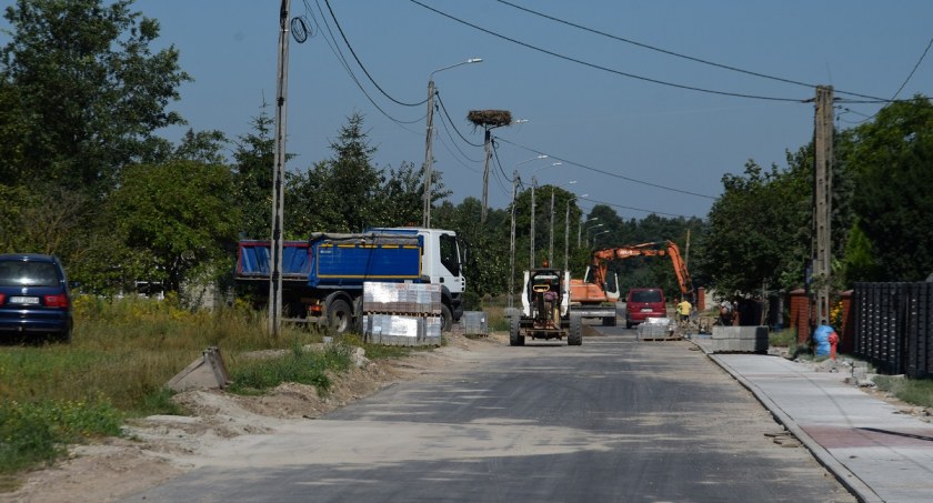Droga w gm. Mirzec remontowana