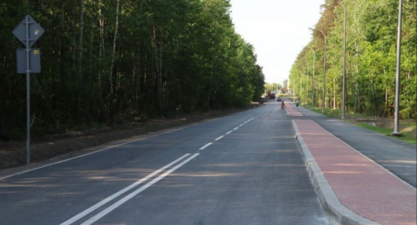 Przy ul. Batalionów Chłopskich ciemno...