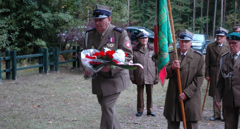 Pamięci Bacy, Ośki i innych partyzantów