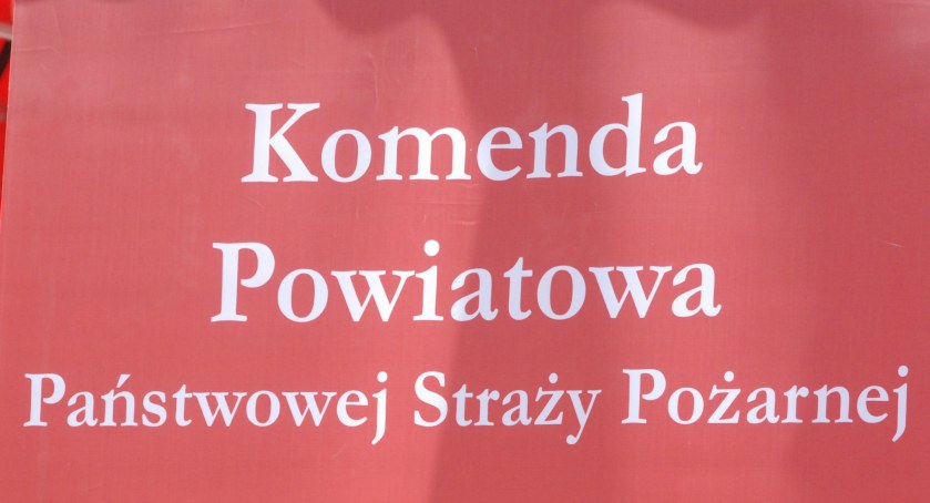 Dwie strażackie interwencje na terenie powiatu starachowickiego. Bo z domownikami nie było kontaktu...