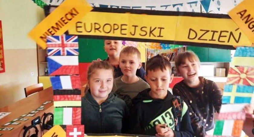 Języki to podstawa! W Adamowie to wiedzą...