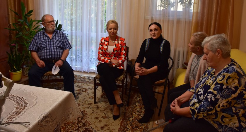 Mieszkańcy z ul. Sienkiewicza w Starachowicach potrzebują windy