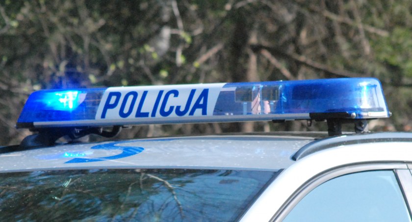 Kradzież na terenie Starachowic. Policjanci poszukują sprawców lub sprawcy?