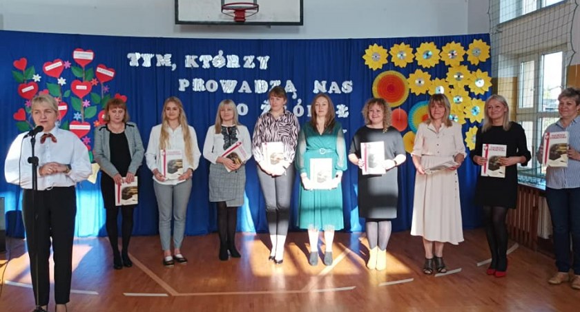Nagrody dla nauczycieli z brodzkiej podstawówki