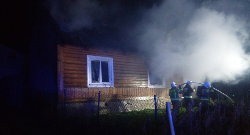 Pożar na terenie gminy Nowa Słupia. Mieszkaniec domu ewakuowany