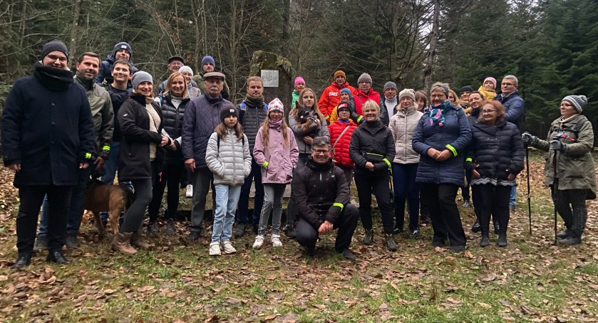 Krajoznawcze spacery z parafią MBNP w Starachowicach