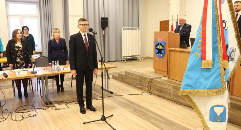 Dariusz Nowak nowym radnym w Starachowicach