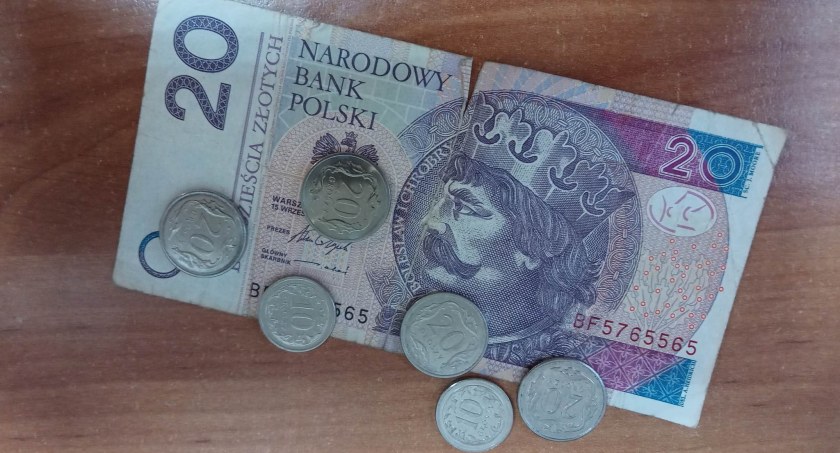  Podatki w gminach powiatu starachowickiego