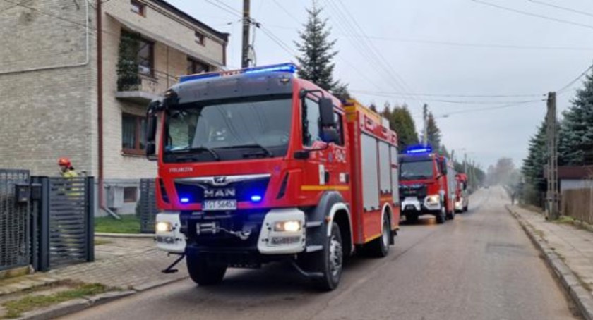 Pożar w Starachowicach. Strażacy po raz kolejny ostrzegają i apelują