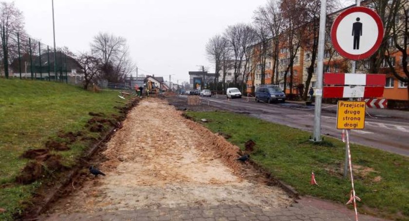  Co z parkingiem przy SP nr 12 Starachowicach?
