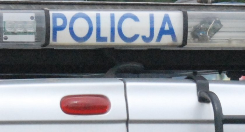 Seniorka ze Starachowic bez oszczędności życia. Pieniądze schowała do reklamówki