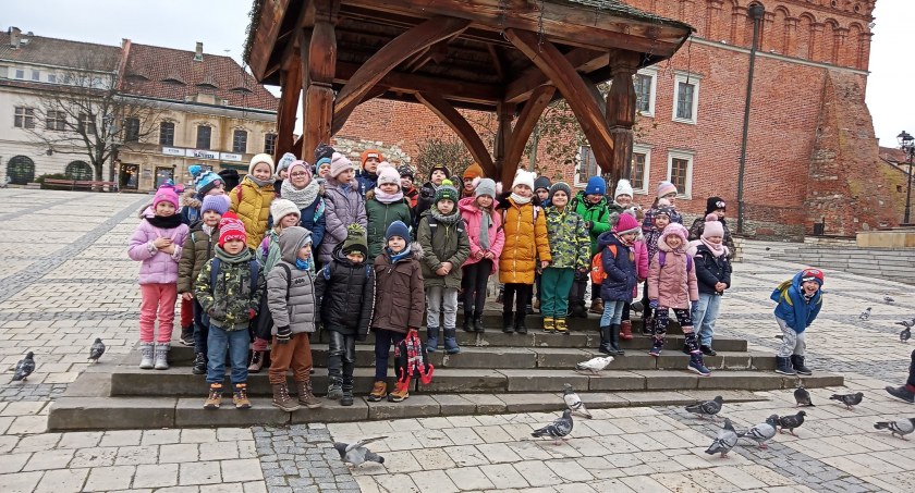 Uczniowie SP nr 10 poznają Polskę