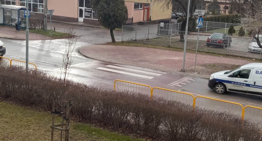 Pasy niewidoczne, co na to służby powiatu?