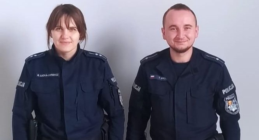 Mieszkaniec naszego regionu w stanie hipotermii. Kto jako pierwszy udzielił mu pomocy?