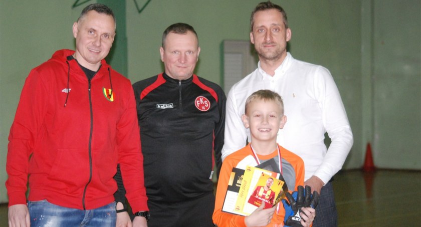 Starachowicki Camp Piłkarski 2023 z gościem specjalnym. Na zaproszenie FKS Łazy 