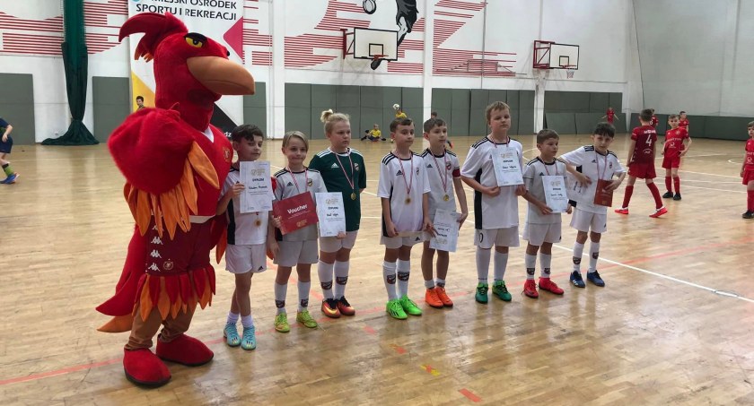 Akademia Piłkarska SKS Star Starachowice turniej zaczęła z wysokiego C. W Łodzi z dobrej strony