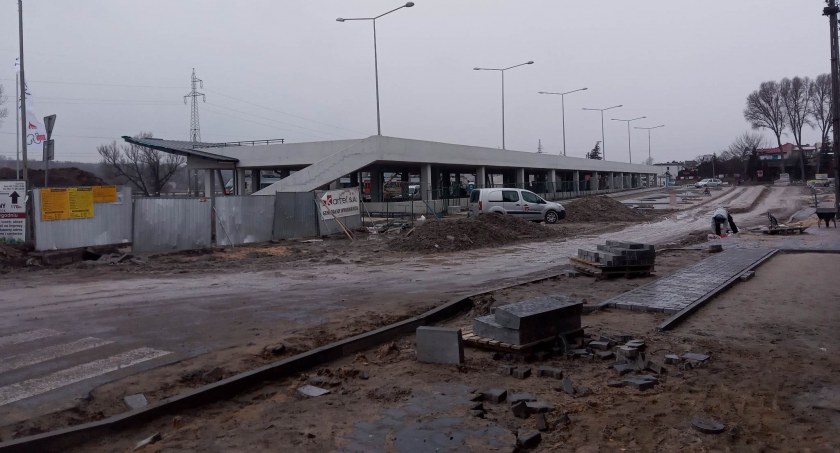 Dwupoziomowy parking w Starachowicach szpeci czy cieszy?