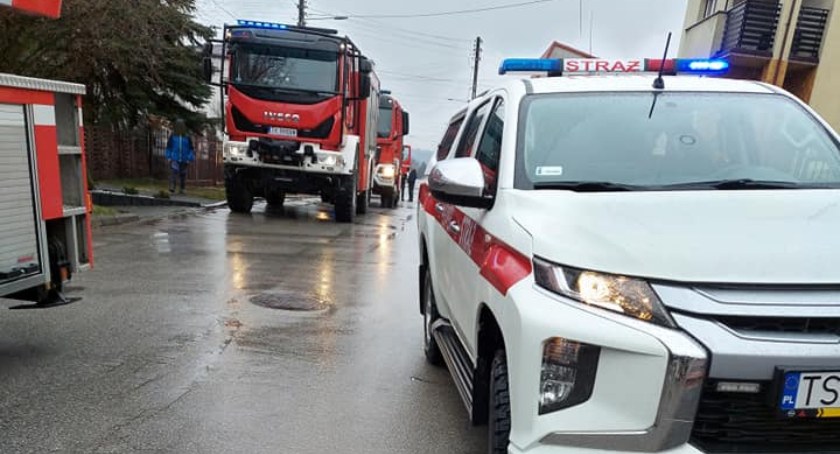 Pożar w Starachowicach. Od power banka zapaliła się wersalka