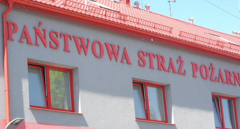 PILNE: niebezpieczny wyciek w zakładzie w Starachowicach. Na miejscu strażacy ze specjalistycznej grupy ratownictwa chemicznego