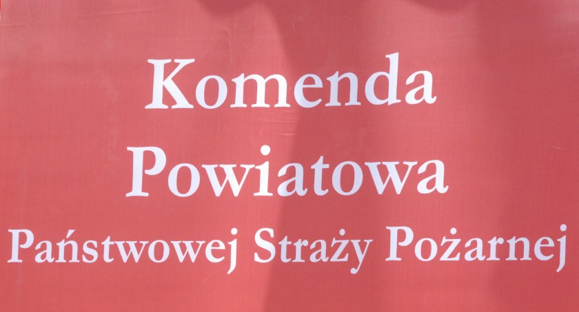 Zwłoki w starachowickim mieszkaniu. Co tam się wydarzyło?