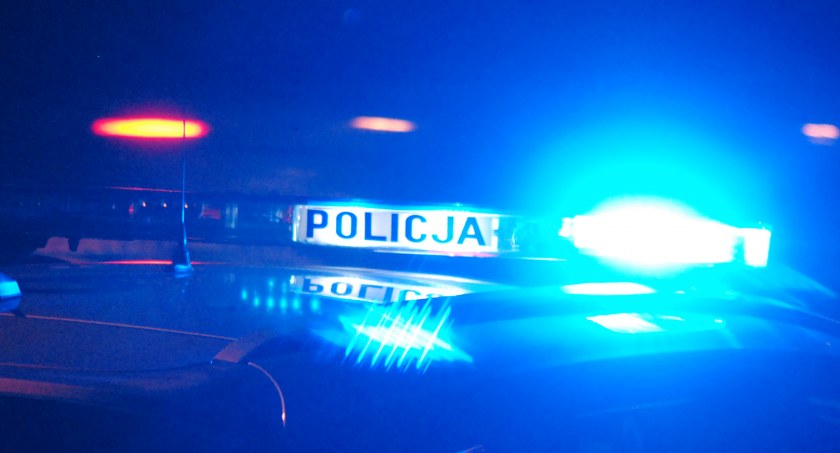 Włamywacz na terenie gminy Pawłów. Policjanci wiedzą co ze sobą zabrał