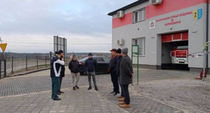 Otoczenie remizy w Ostrożance nie do poznania