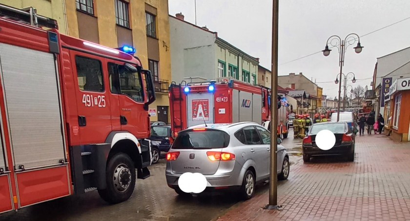 Zadymienie w mieszkaniu na ul. Piłsudskiego? Straż pożarna relacjonuje