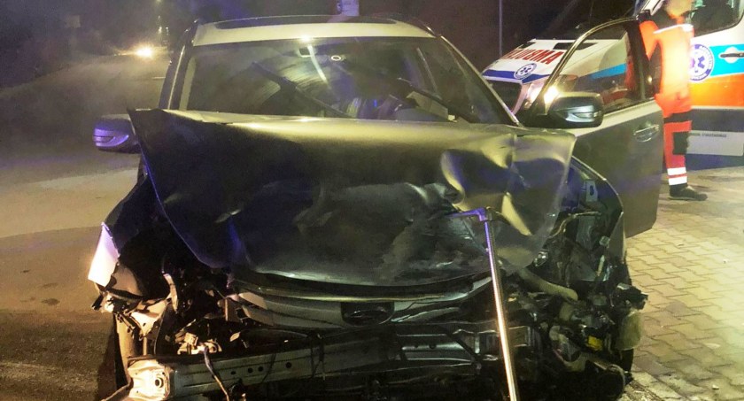 Wypadek na skrzyżowaniu w Starachowicach. Kto nie ustąpił pierwszeństwa przejazdu?