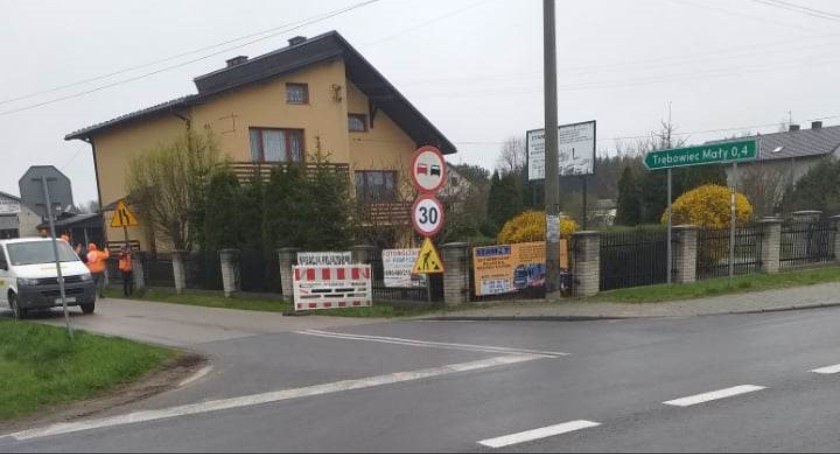 Ruszył remont drogi w gm. Mirzec