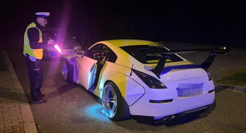 Policjanci ze Starachowic udaremnili nielegalne wyścigi. Kto został ukarany mandatem?